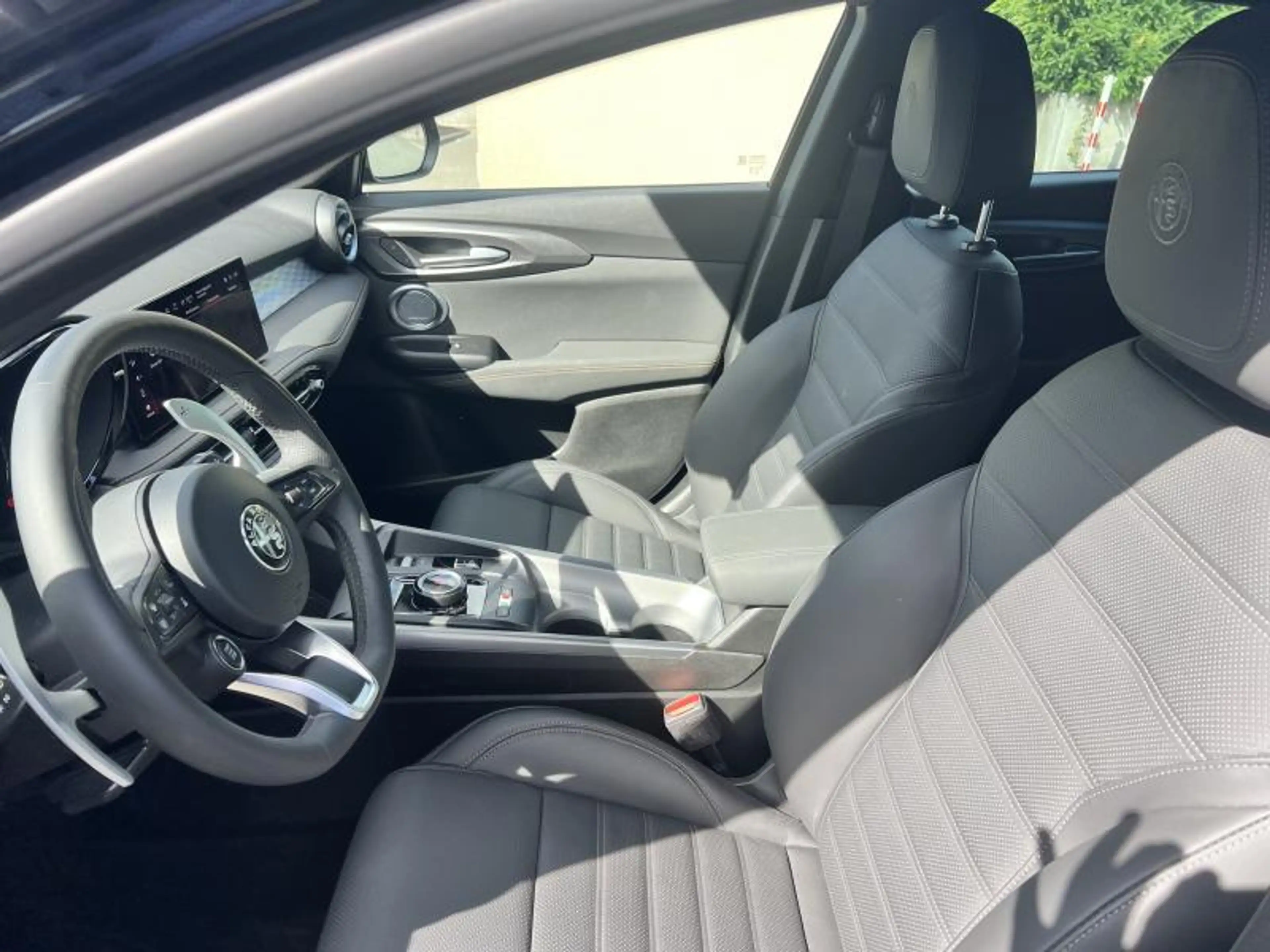 Alfa Romeo Tonale NEW TONALE 175 HP TI — photo 15