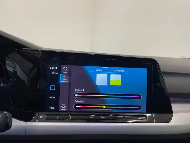 Volkswagen Golf view 13