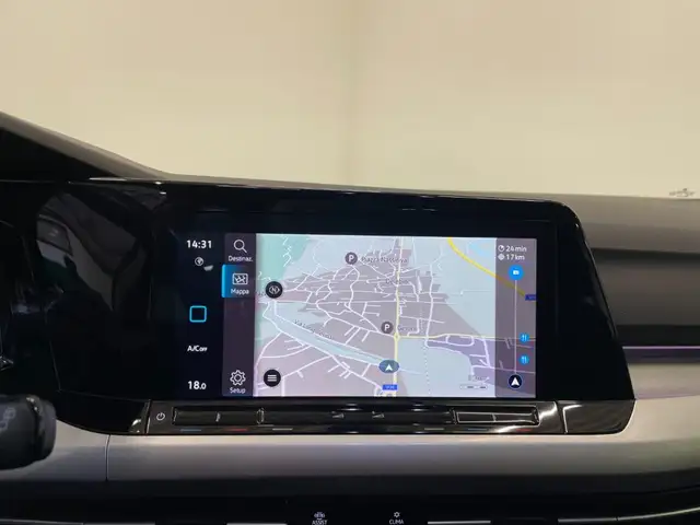 Volkswagen Golf view 9