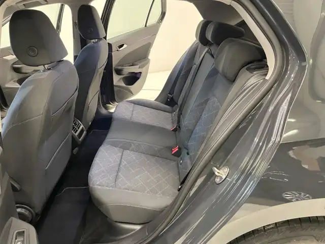 Volkswagen Golf view 7