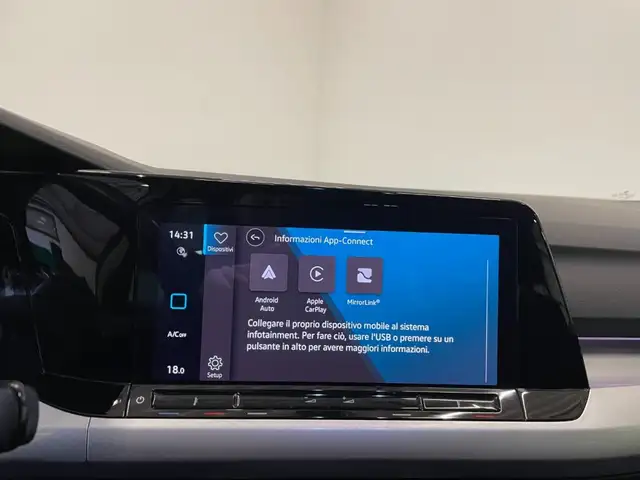Volkswagen Golf view 10