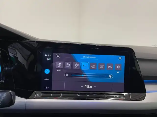 Volkswagen Golf view 12