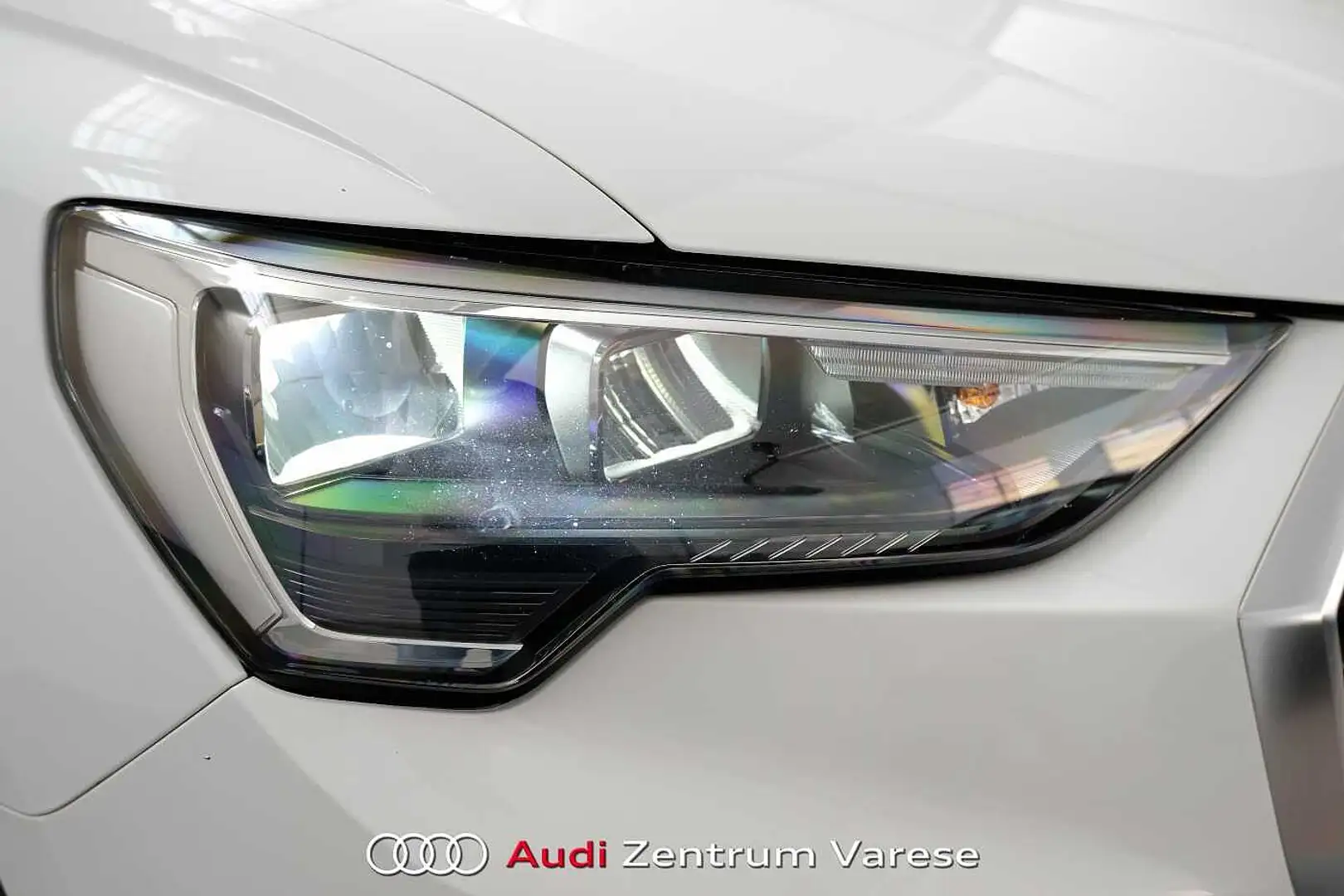 Audi Q3 45 TFSI-E 245CV Stronic Business Bianco - 2