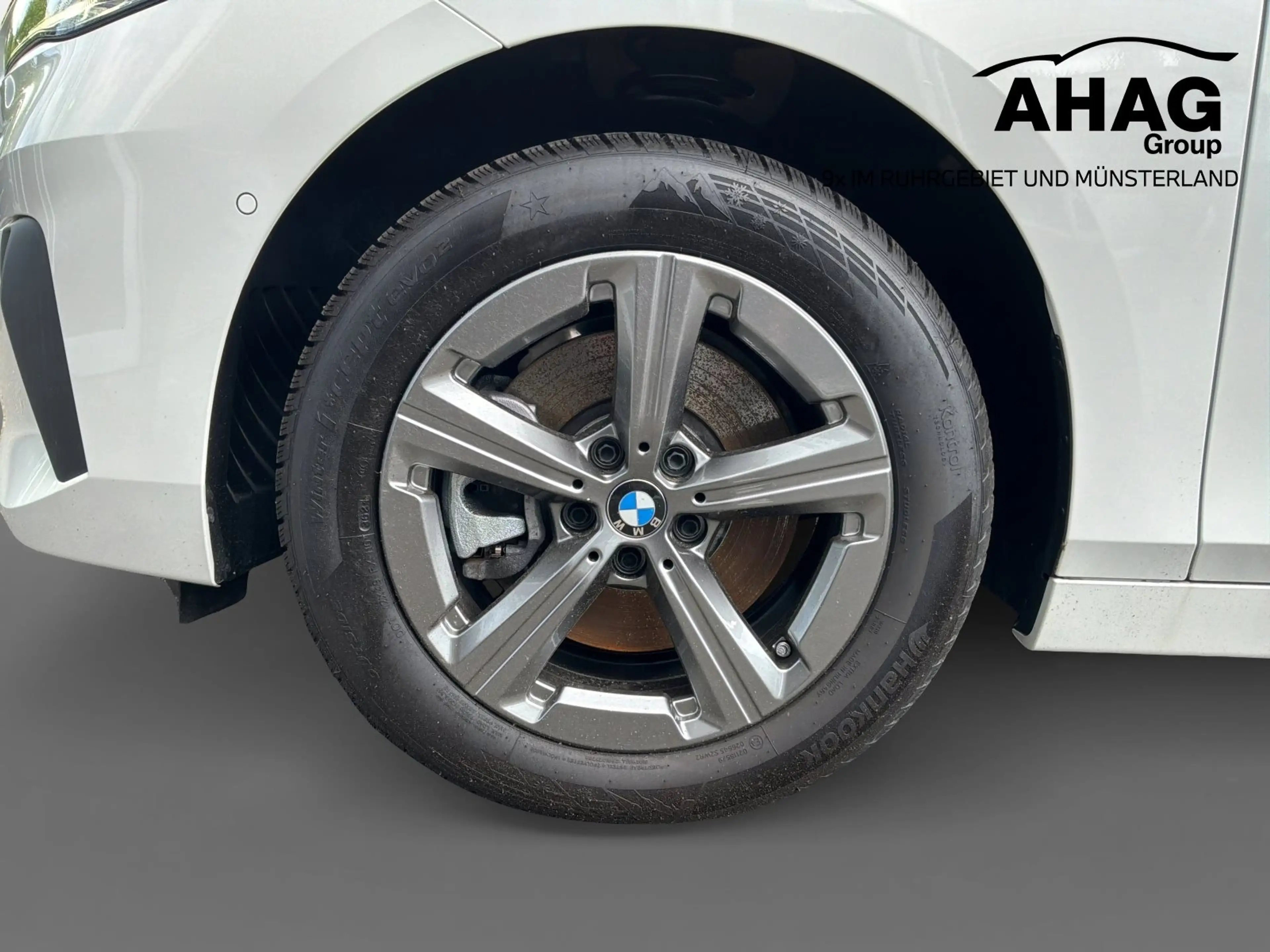 BMW 223 i xDrive Active Tourer — photo 12