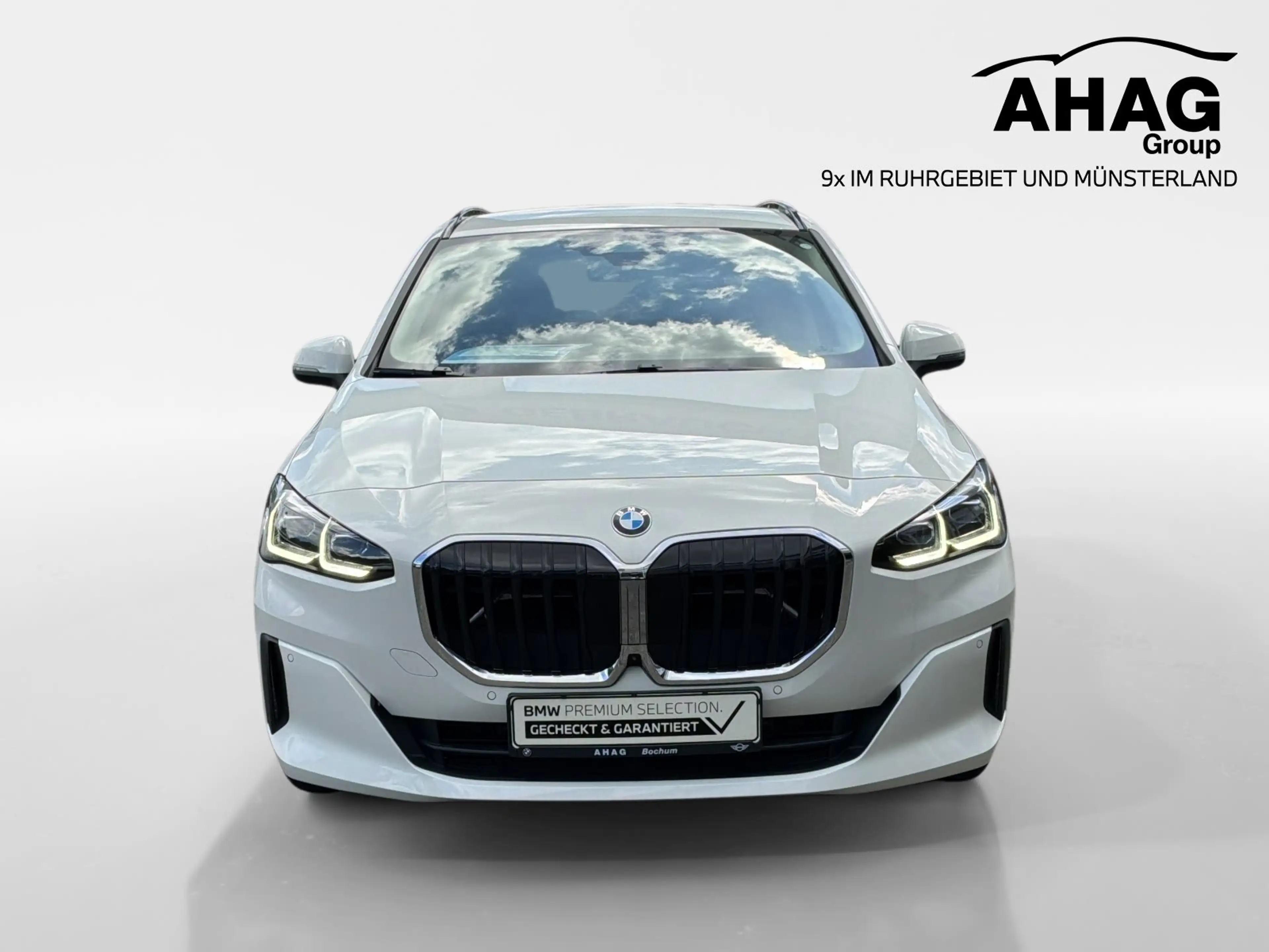 BMW 223 i xDrive Active Tourer — photo 2