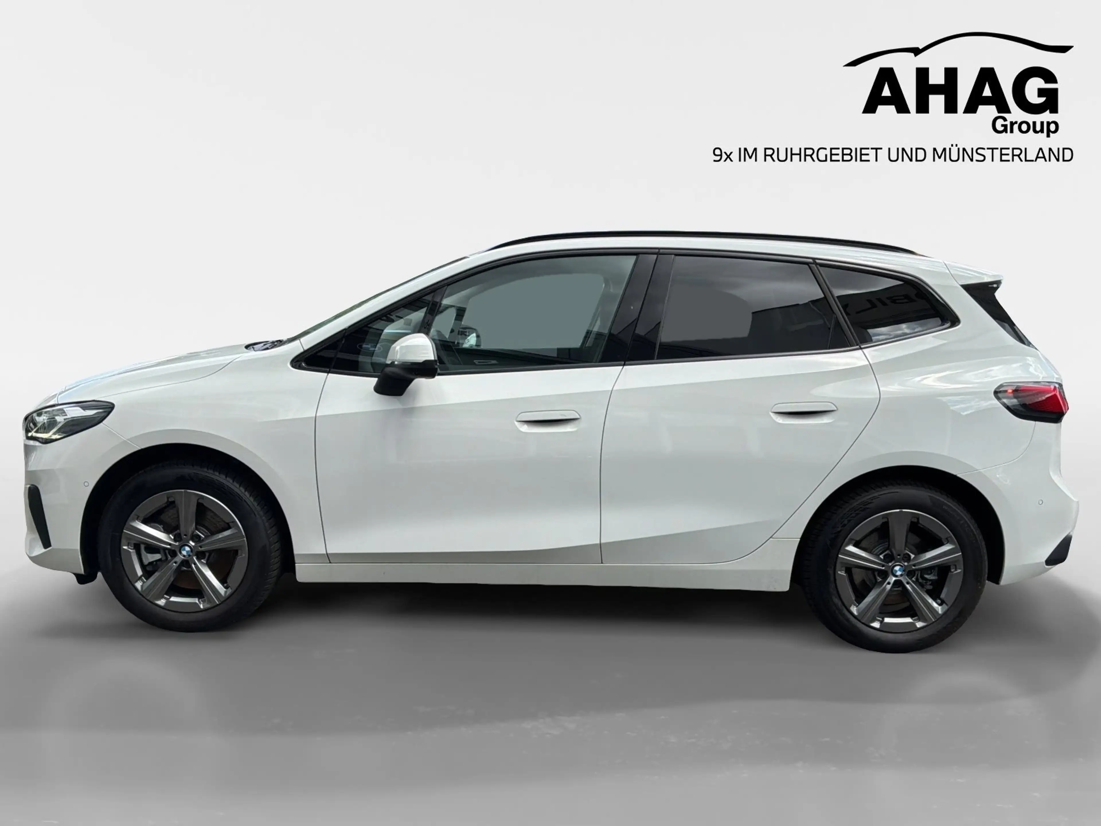 BMW 223 i xDrive Active Tourer — photo 6