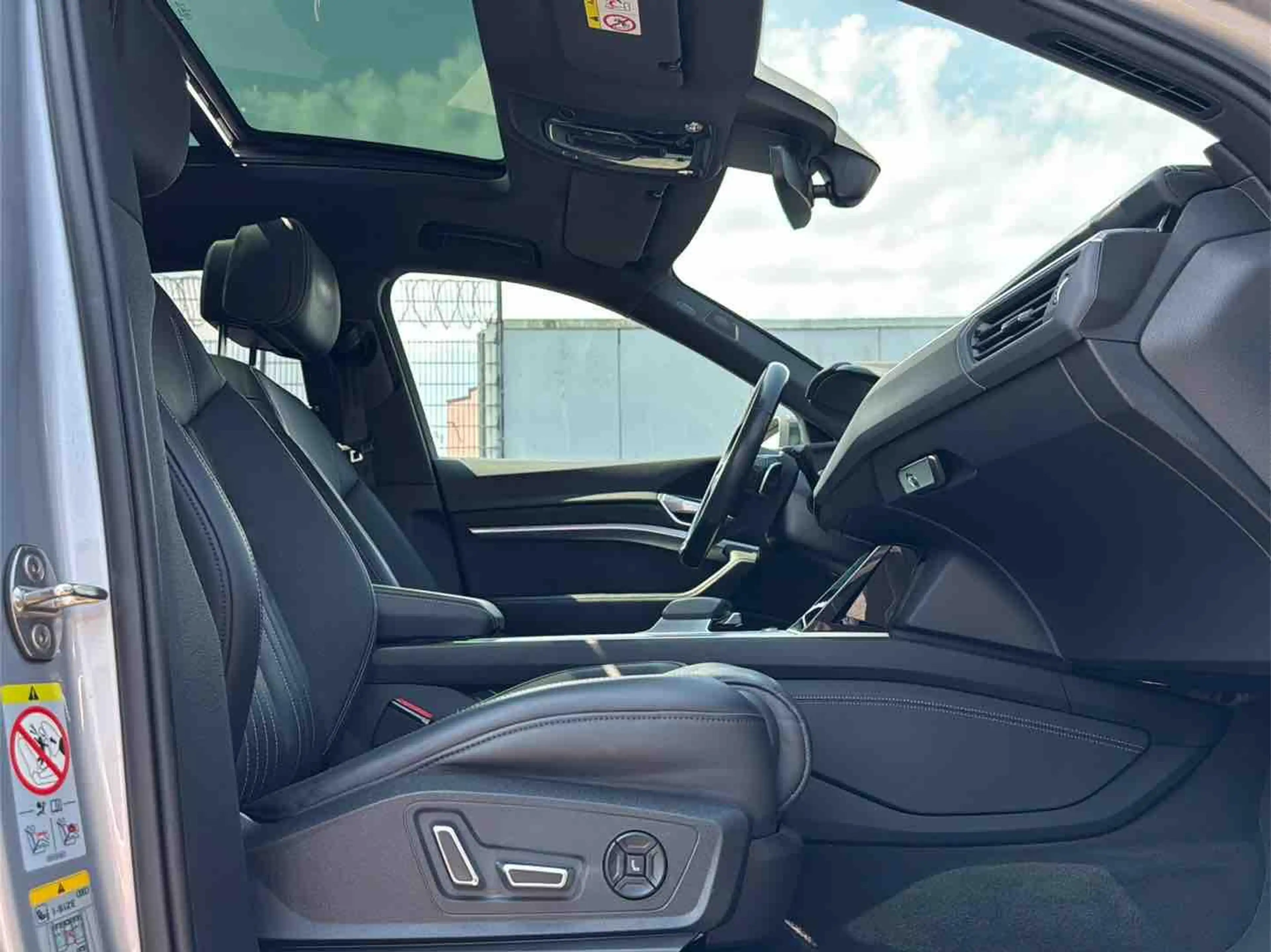 Audi e-tron Sportback 55 2x S line ACC AHK HuD PANO — photo 15