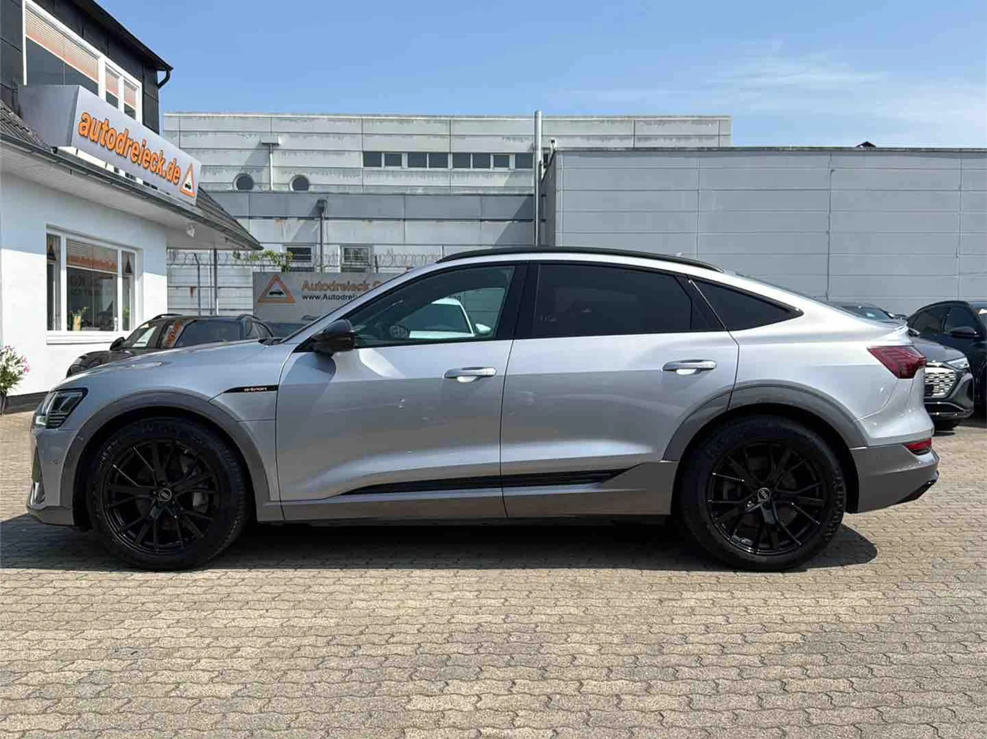 Audi e-tron Sportback 55 2x S line ACC AHK HuD PANO — photo 12