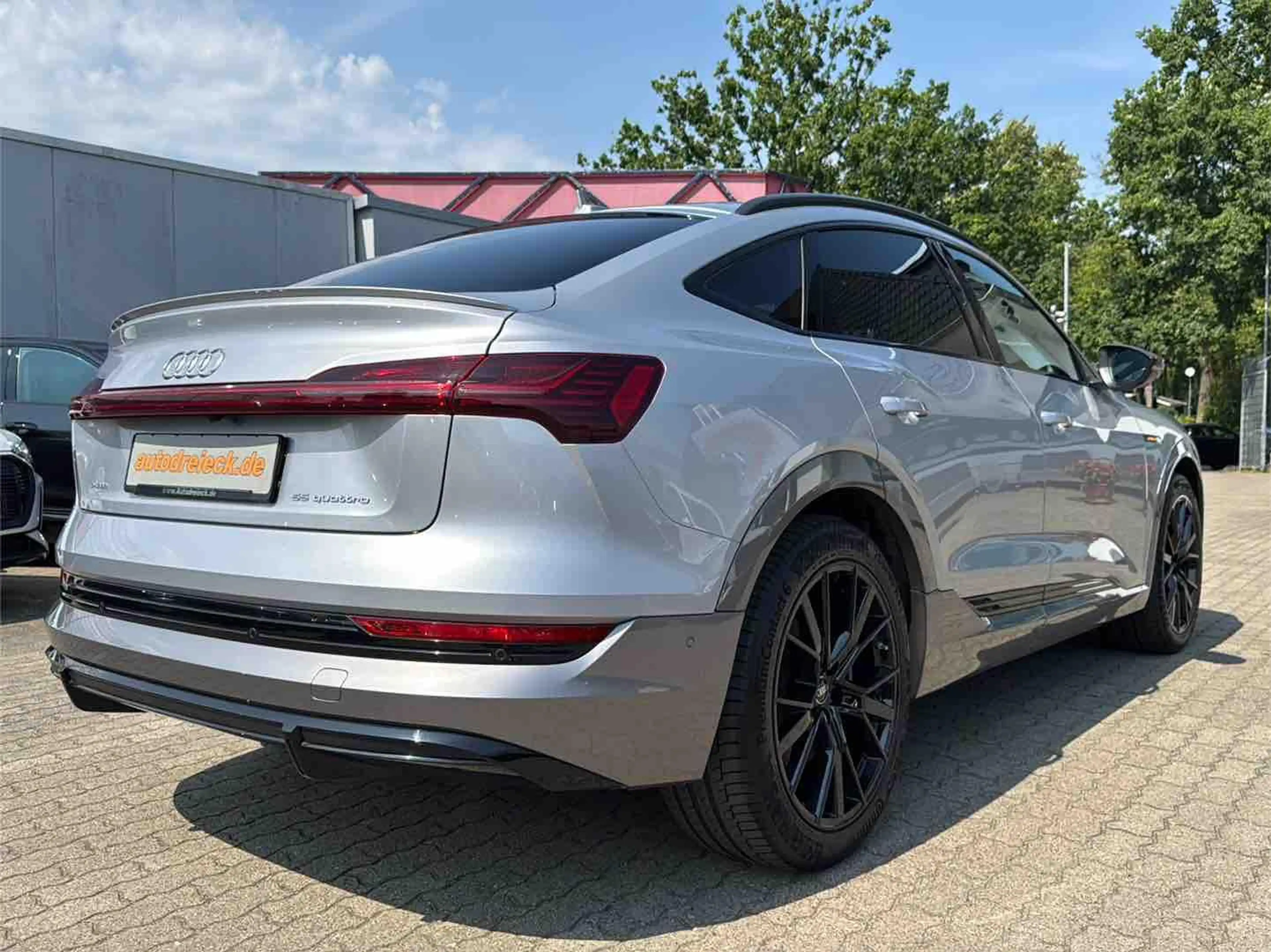 Audi e-tron Sportback 55 2x S line ACC AHK HuD PANO — photo 7