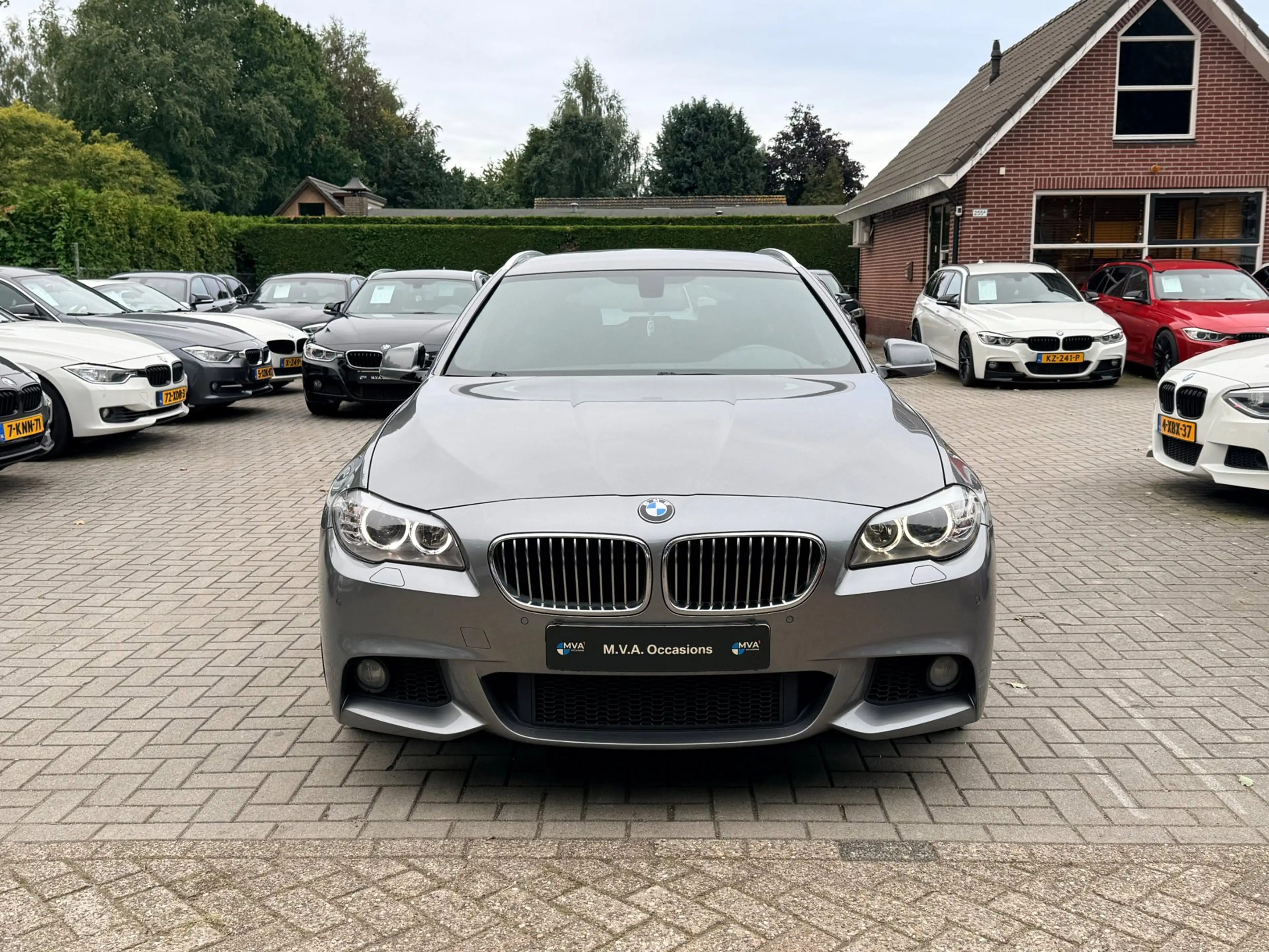 BMW 520 5-serie Touring 520i Executive M Sport. — photo 4