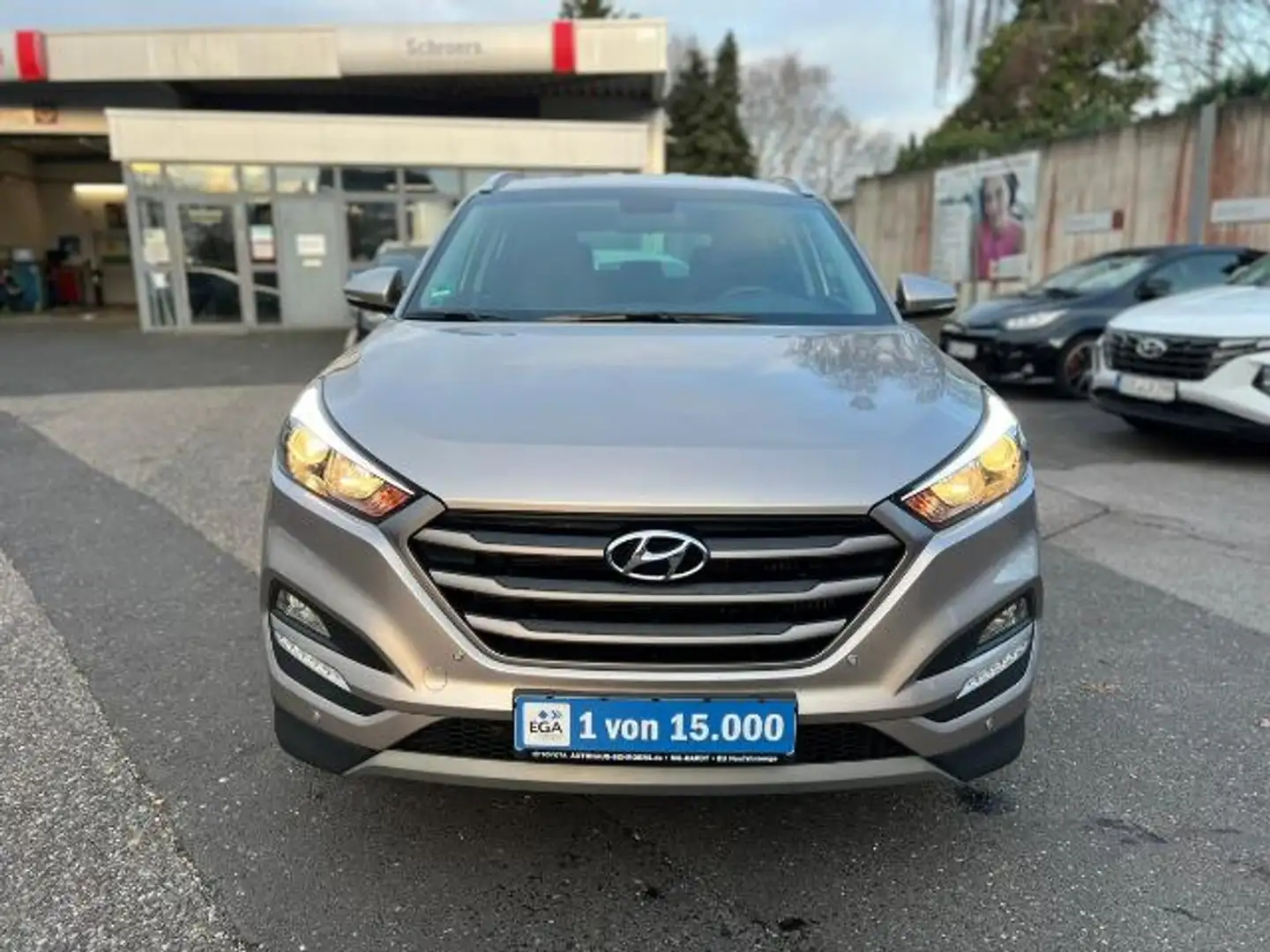 Hyundai TUCSON 1.6 Trend 2WD Kl.Auto. - Sitzh - PDCv+h - RKam - N Silber - 2