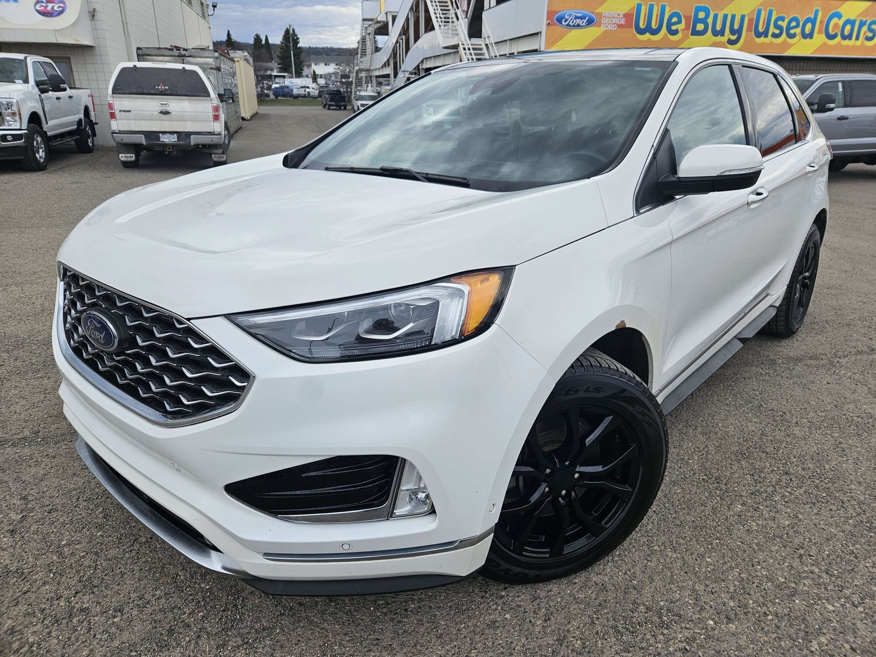  2021 Ford Edge Titanium AWD   