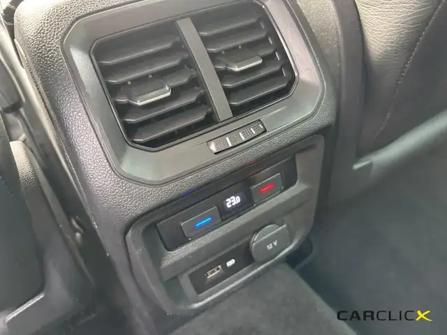 Volkswagen Tiguan view 13