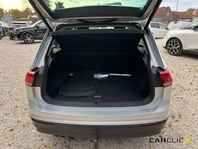 Volkswagen Tiguan view 11