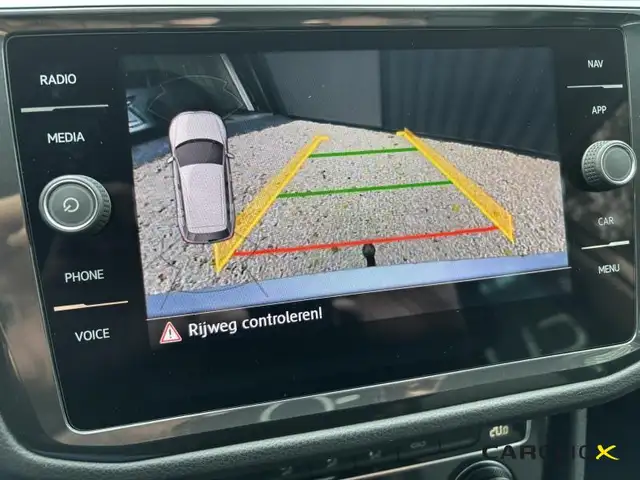 Volkswagen Tiguan view 20