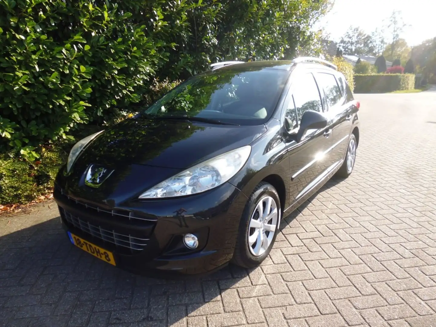 Peugeot 207 SW1.4 VTI Active CRUISE AIRCO Zwart - 1