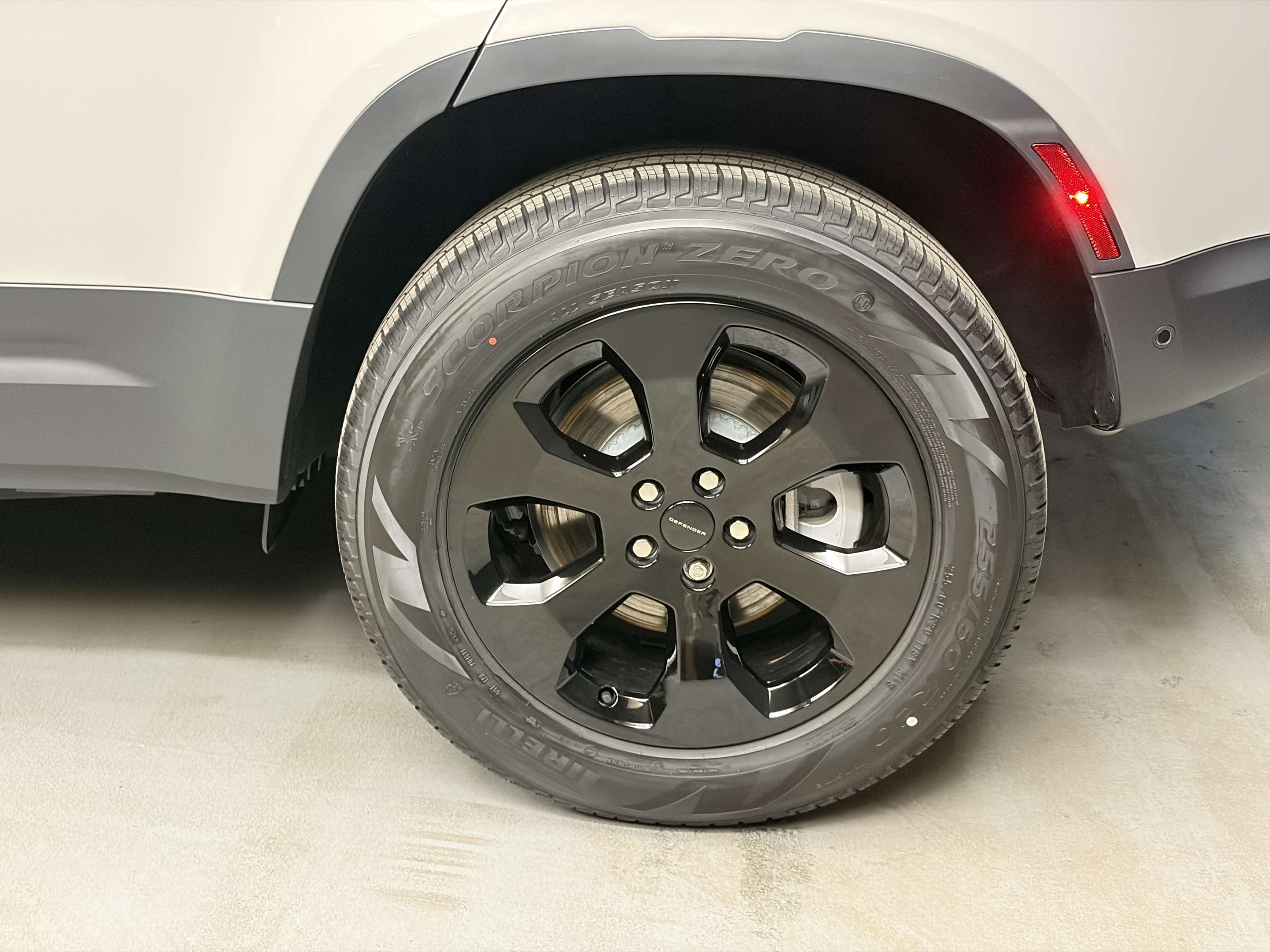 2026 Land Rover Defender S alt 4