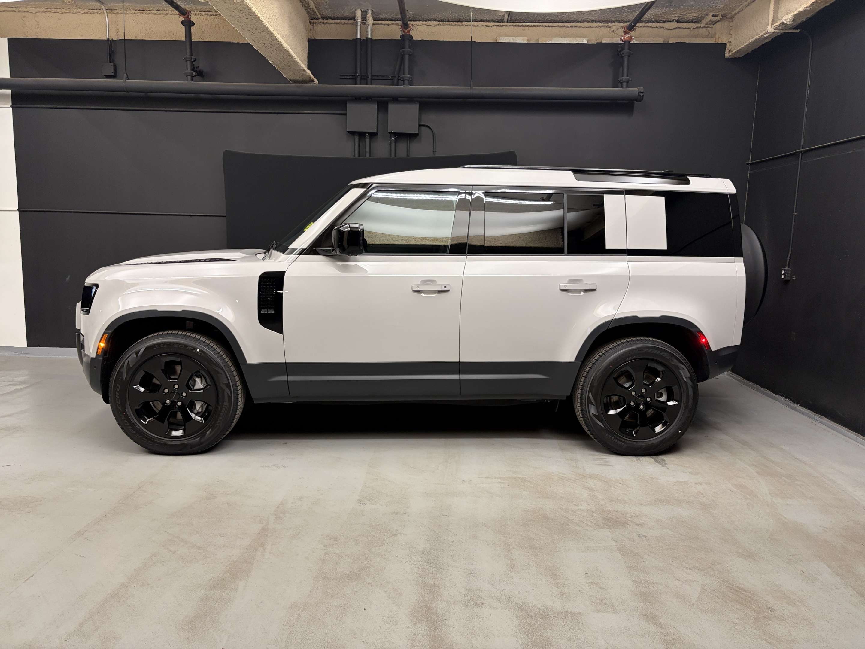 2026 Land Rover Defender S alt 3