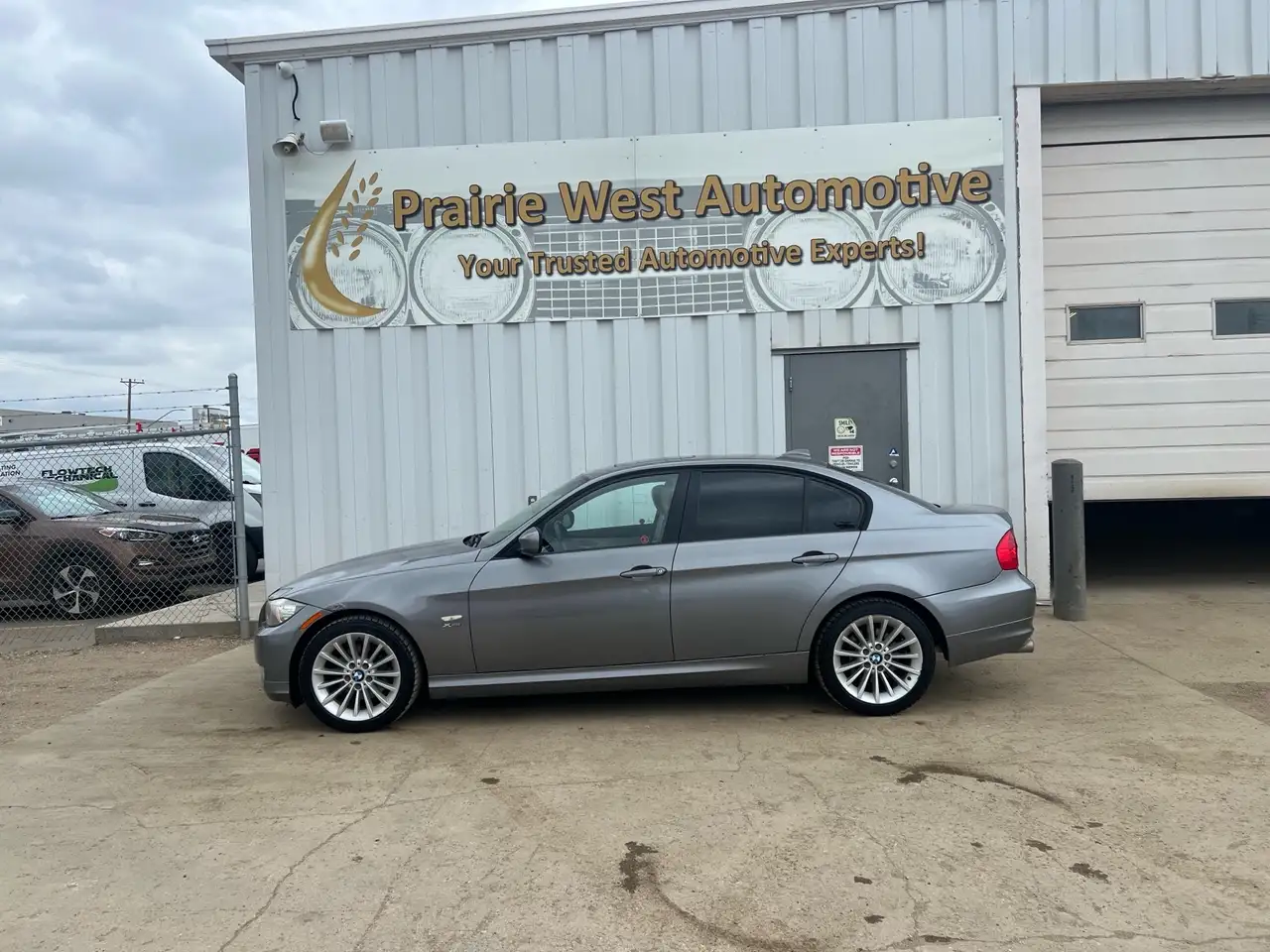 BMW 3 Series photo BMW 3 Series
