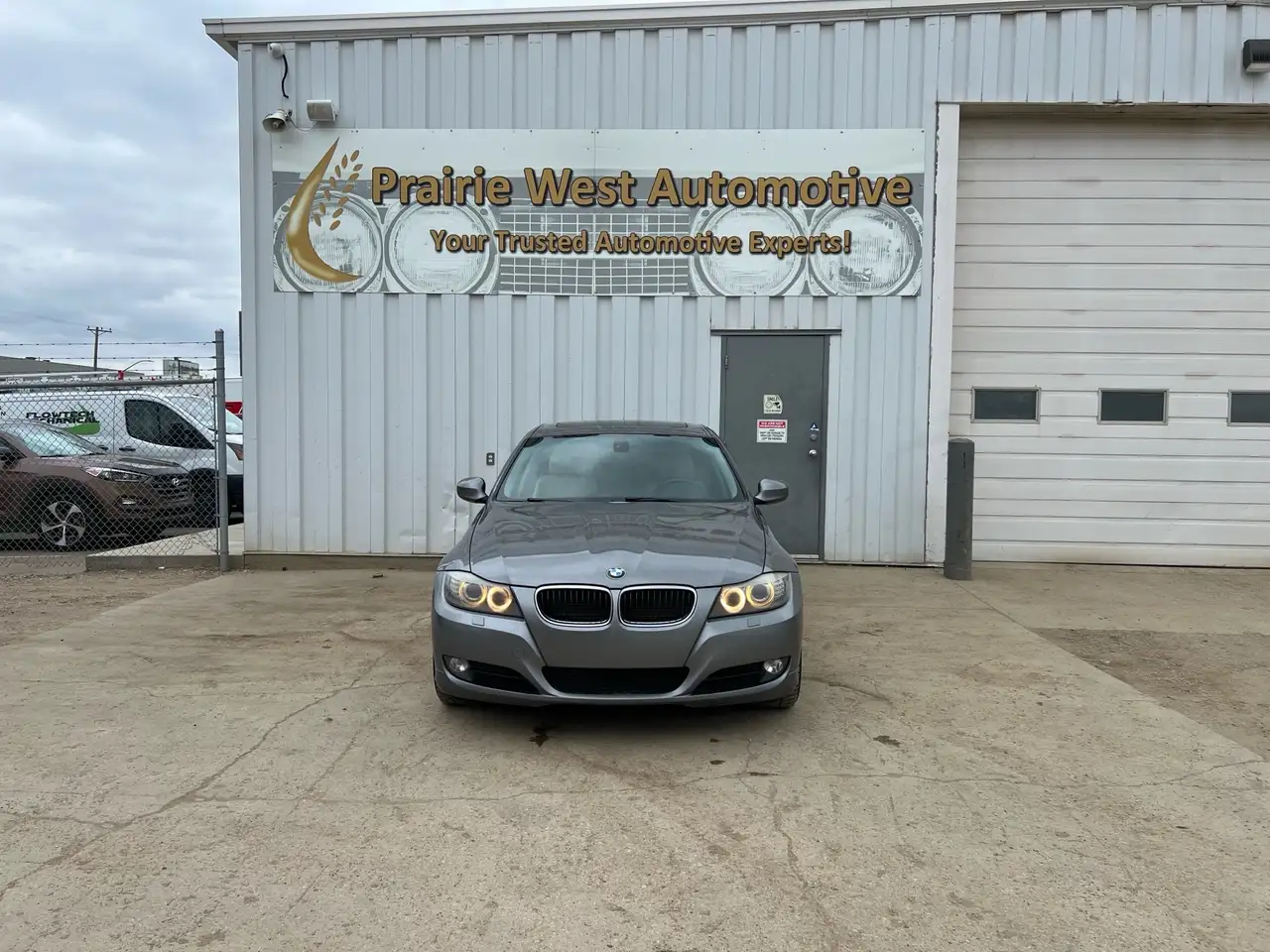 BMW 3 Series photo BMW 3 Series