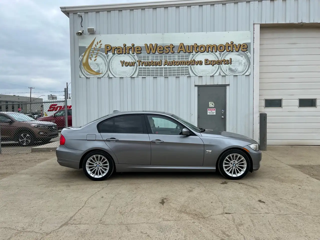 BMW 3 Series photo BMW 3 Series