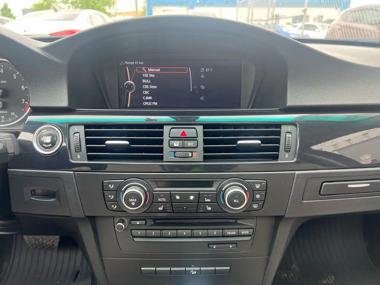 BMW 3 Series photo BMW 3 Series