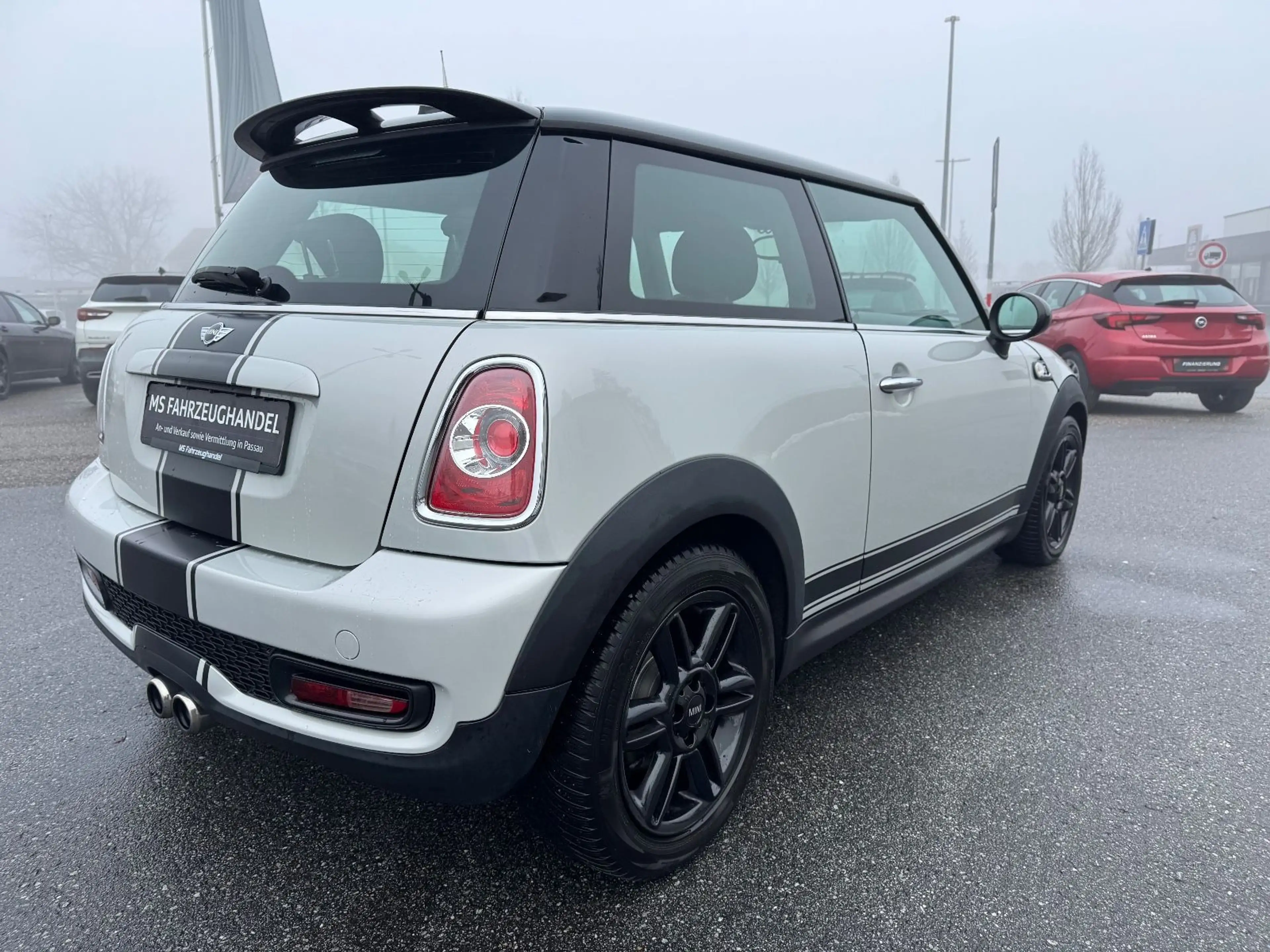 MINI Cooper S COOPER S Automatik *TÜV 03/28*Klima*8fach* — photo 9