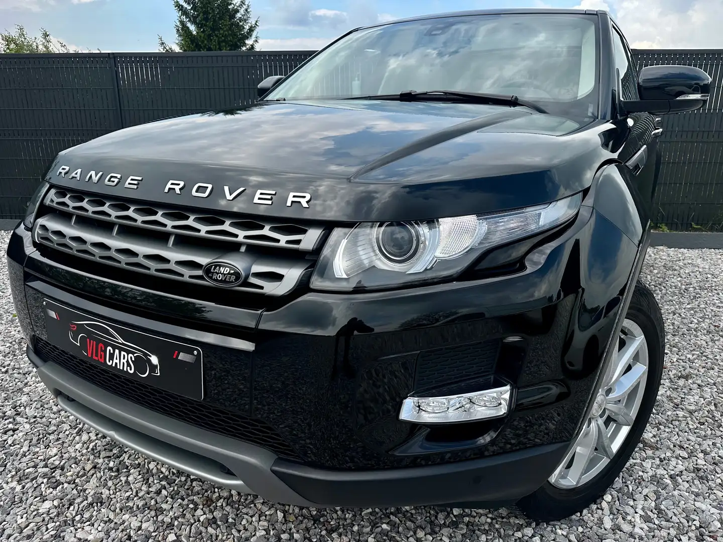 Land Rover Range Rover Evoque 2.2 eD4 / Pano / MERIDIAN / Cuir / Garantie 1 an / Černá - 2