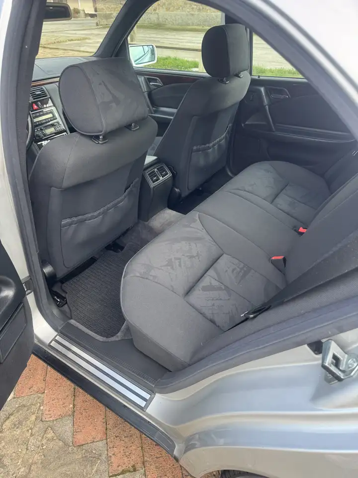 Mercedes-Benz E 250 td Elegance, foto 7