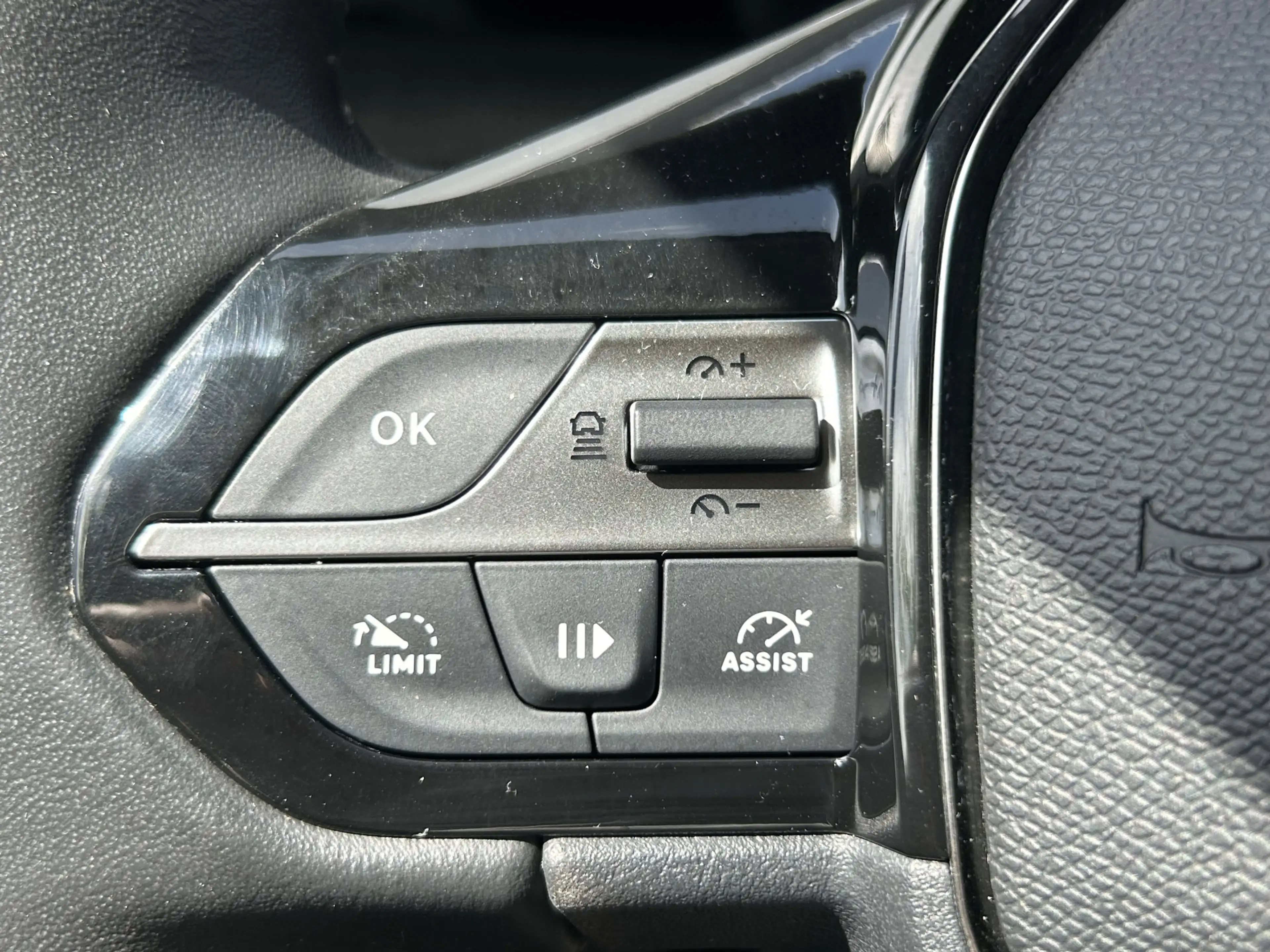 Peugeot 308 SW BWJ 2022 | 1.2PT 131PK Allure Pack Business | C — photo 7