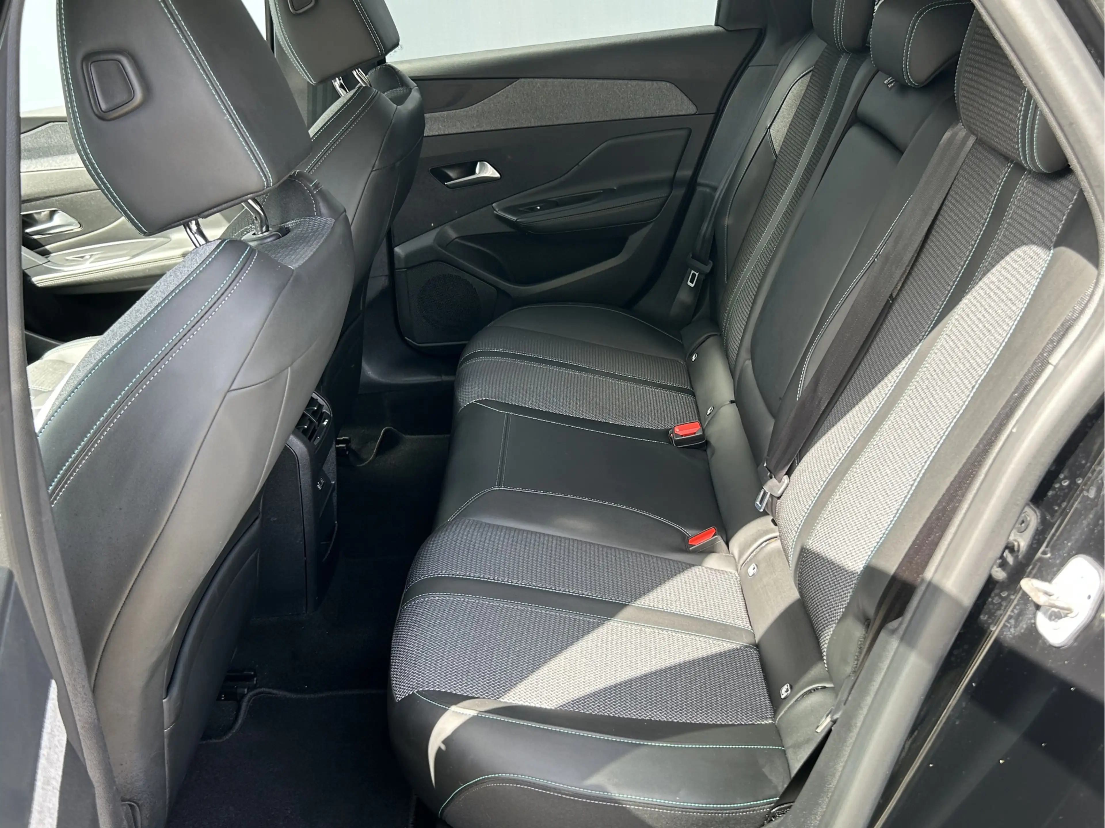 Peugeot 308 SW BWJ 2022 | 1.2PT 131PK Allure Pack Business | C — photo 5