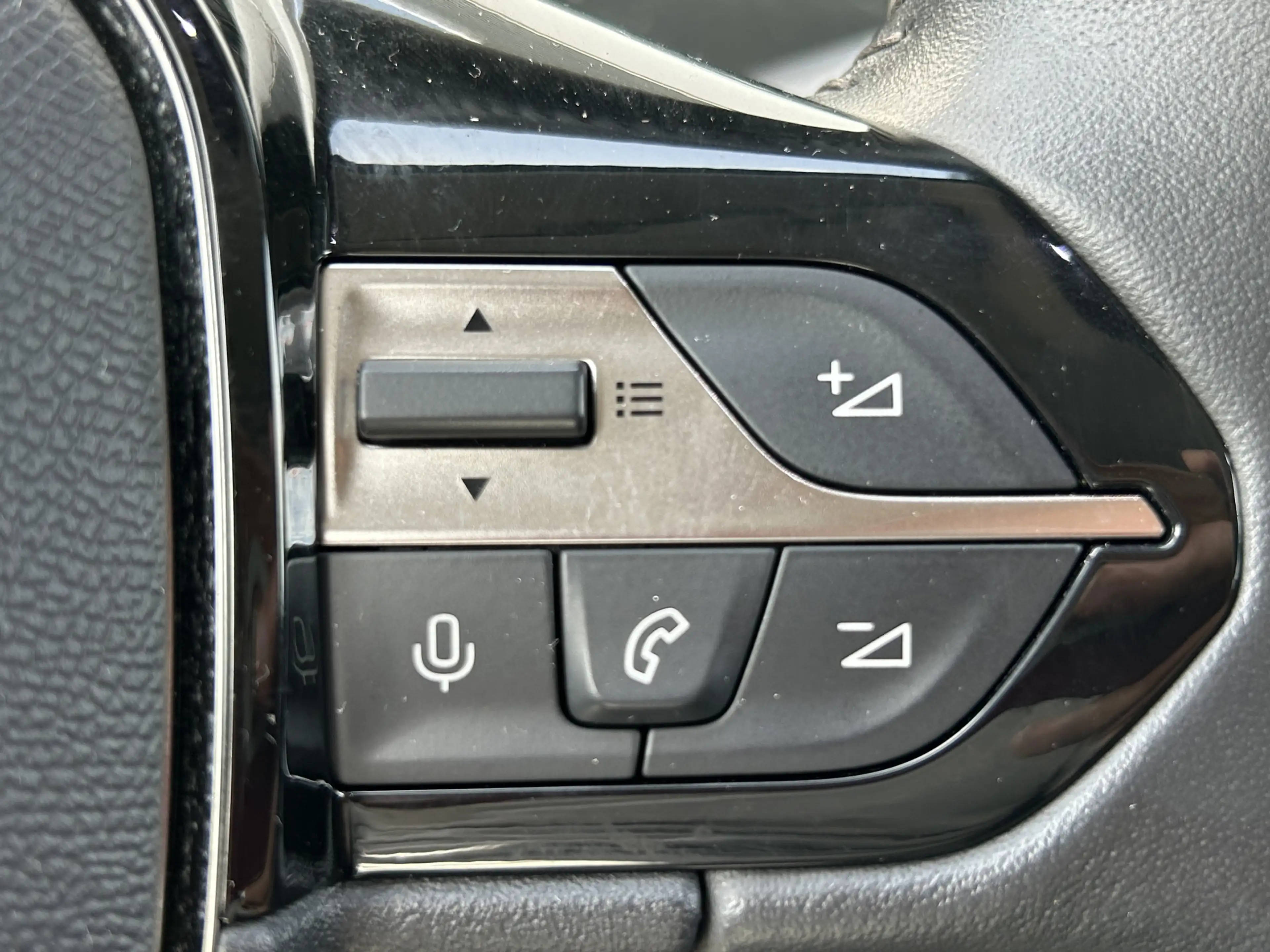 Peugeot 308 SW BWJ 2022 | 1.2PT 131PK Allure Pack Business | C — photo 9
