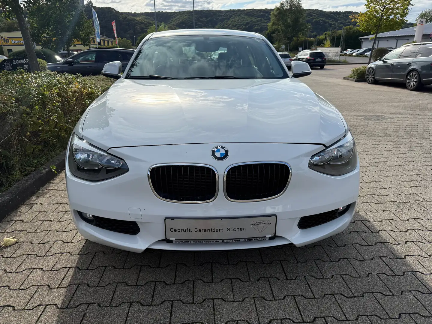 BMW 114 114 i Weiß - 1