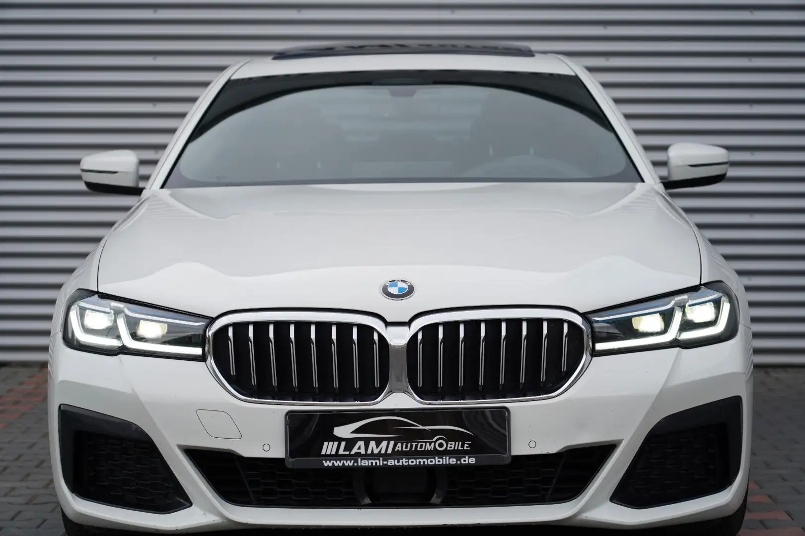 BMW 530 d M Sport LASER KEY HEADUP SHD SITZLÜFTUNG Weiß - 2