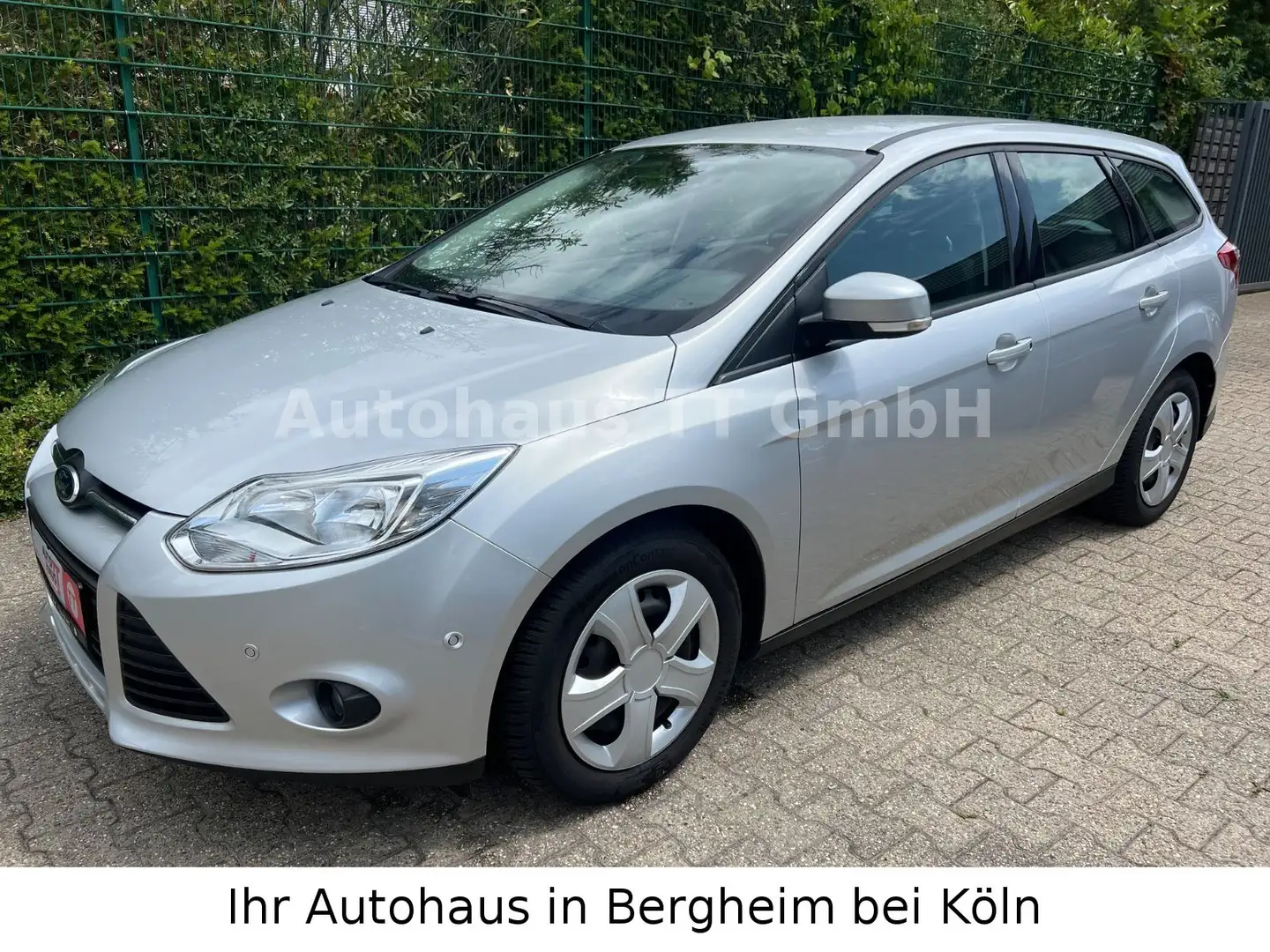 Ford Focus 1,0 Turnier°Klima°wenig Km°GARANTIE°1.Hand Silber - 2