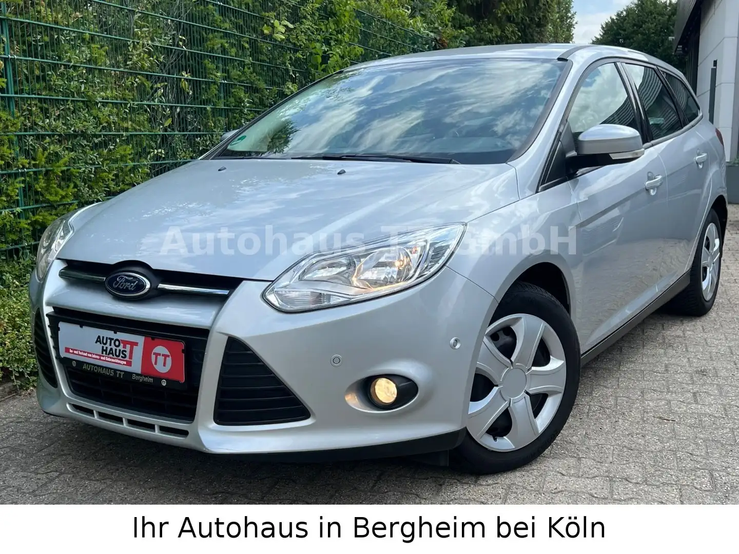 Ford Focus 1,0 Turnier°Klima°wenig Km°GARANTIE°1.Hand Silber - 1