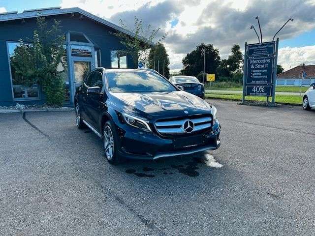 Imagine Mercedes-Benz GLA 200 AMG / NAVI / AHK