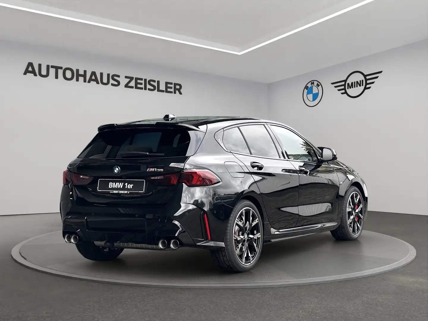 BMW 135 M135 xDrive M Sport Pro 19"LM AHK el. Sitze H/K RF Schwarz - 2