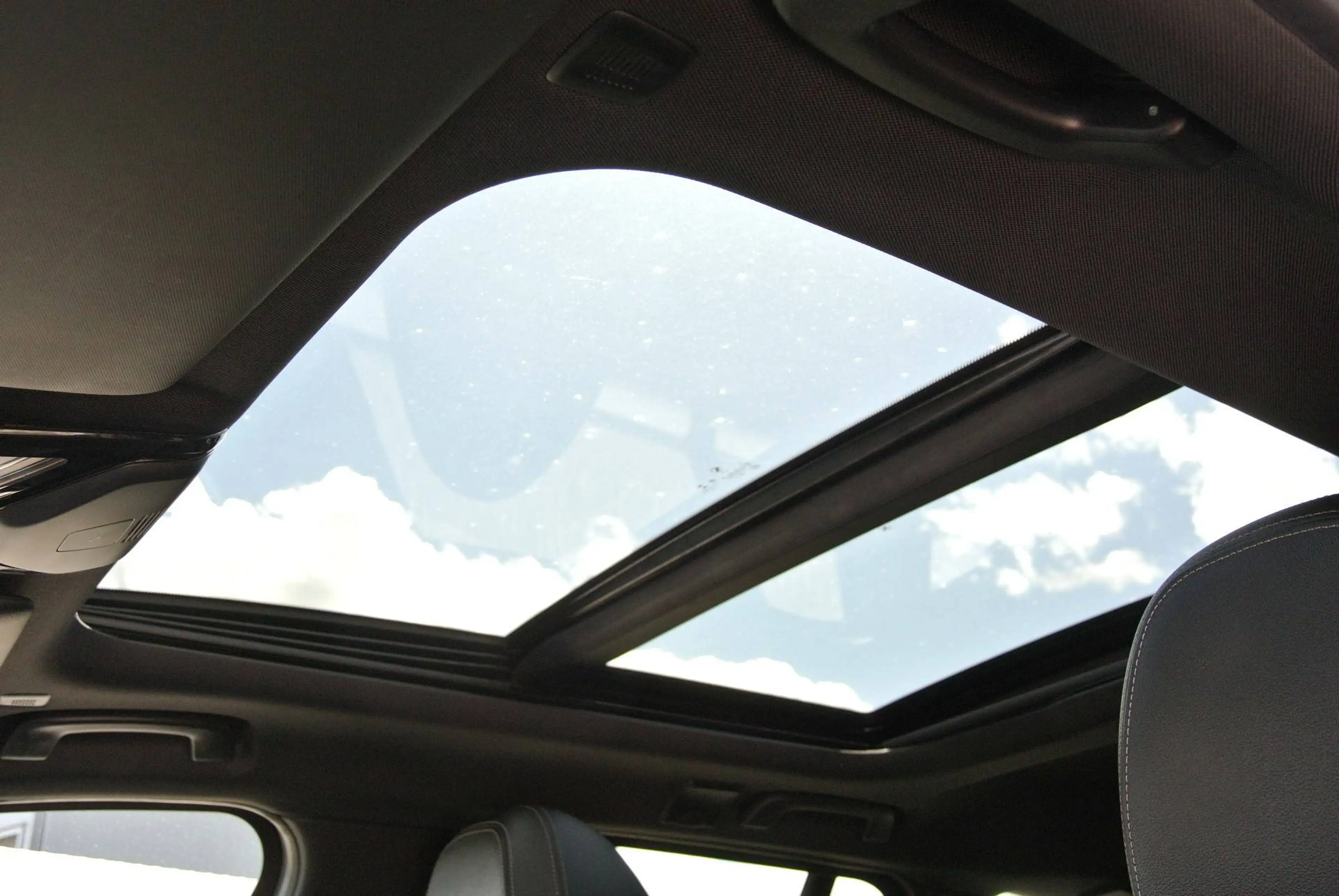 BMW 320 d Touring **M - Paket ** PANO * LEDER * NAVI * — photo 6