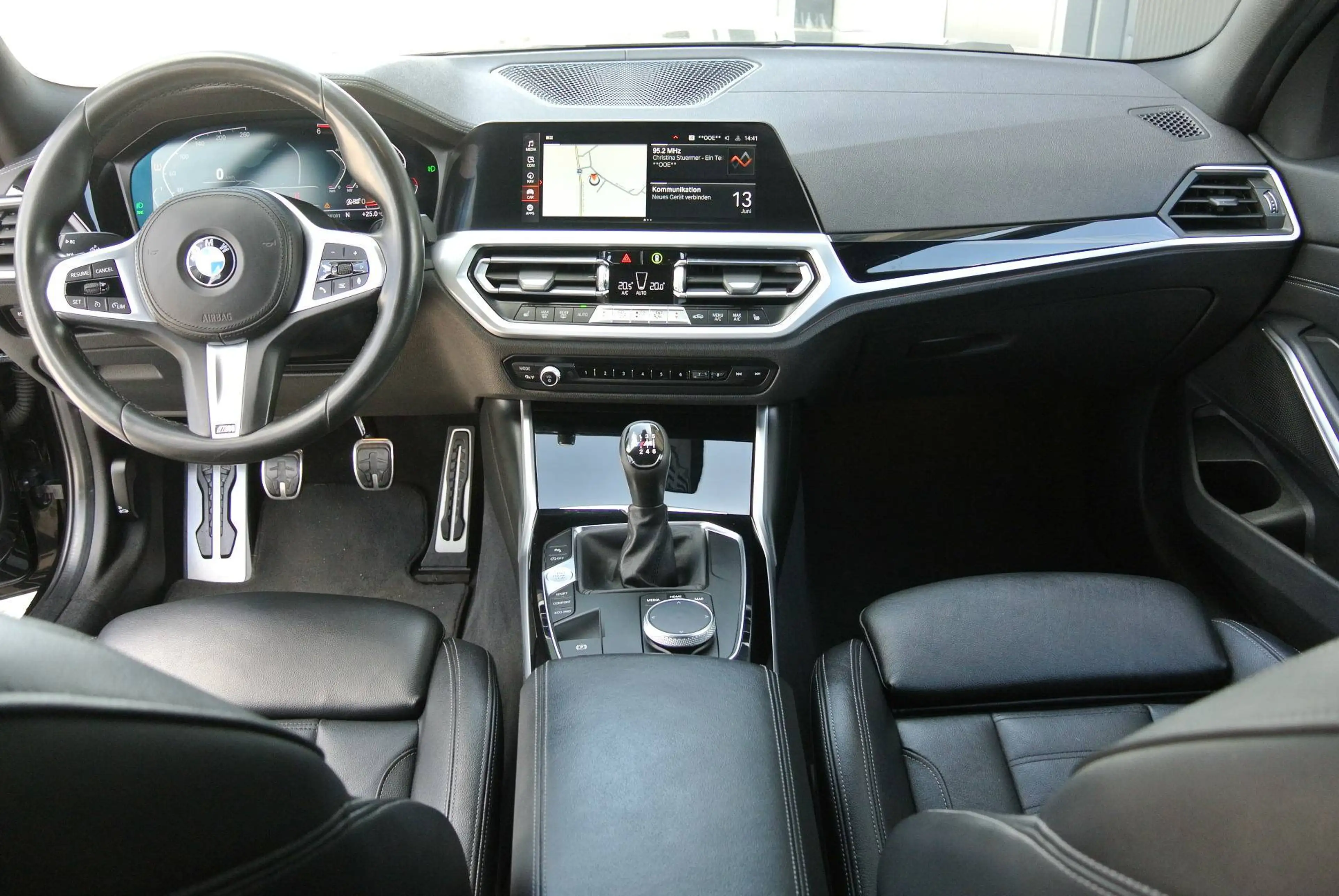 BMW 320 d Touring **M - Paket ** PANO * LEDER * NAVI * — photo 7