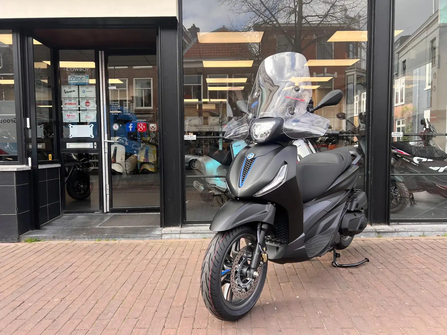 Piaggio Beverly 400 Scooter S HPE EURO5+ 2025 4 JAAR FABRIEKSGARANTIE Zwart - 2