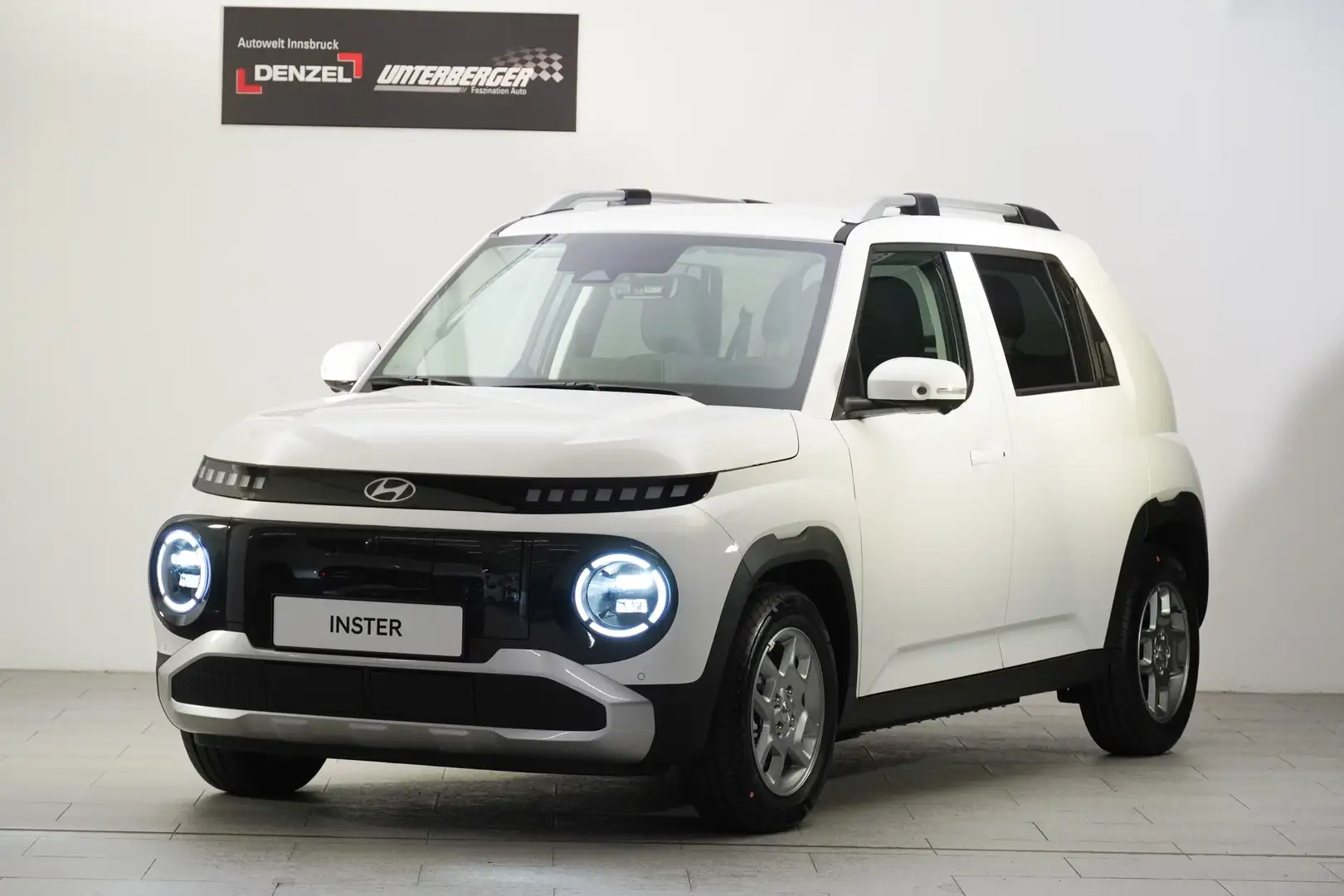 Hyundai Inster Trend Line 49kWh Weiß - 1