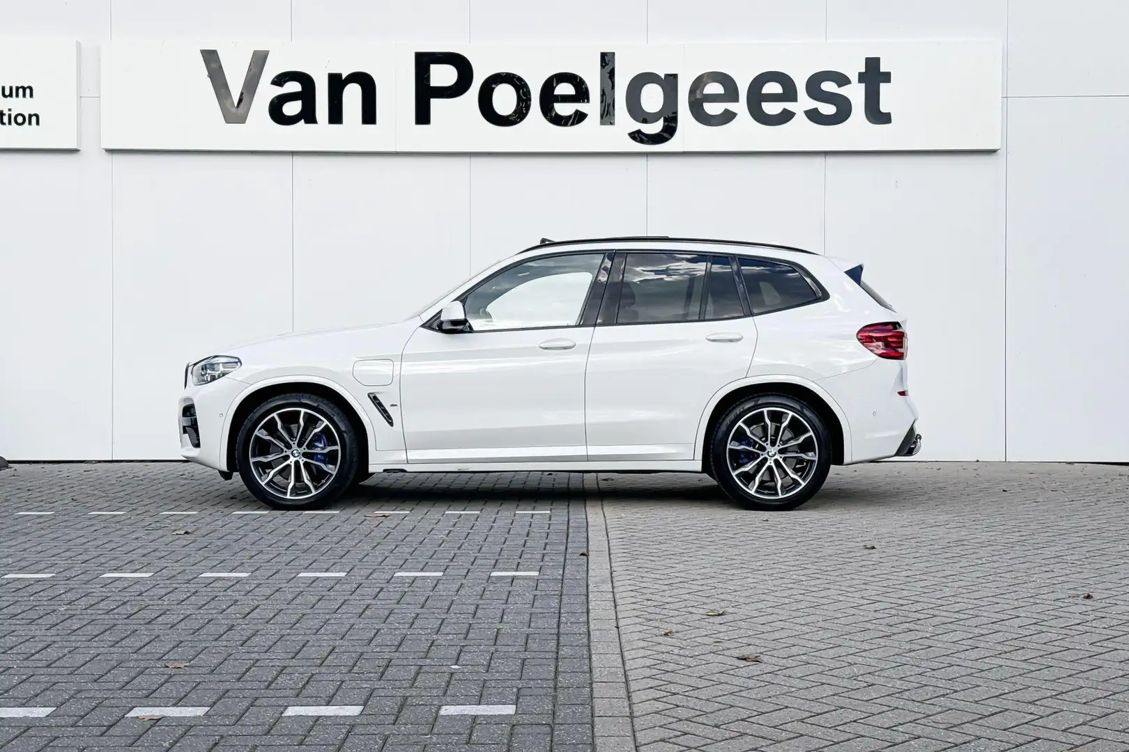 BMW X3 xDrive30e | M Sport | Harman Kardon | Panoramadak Weiß - 2