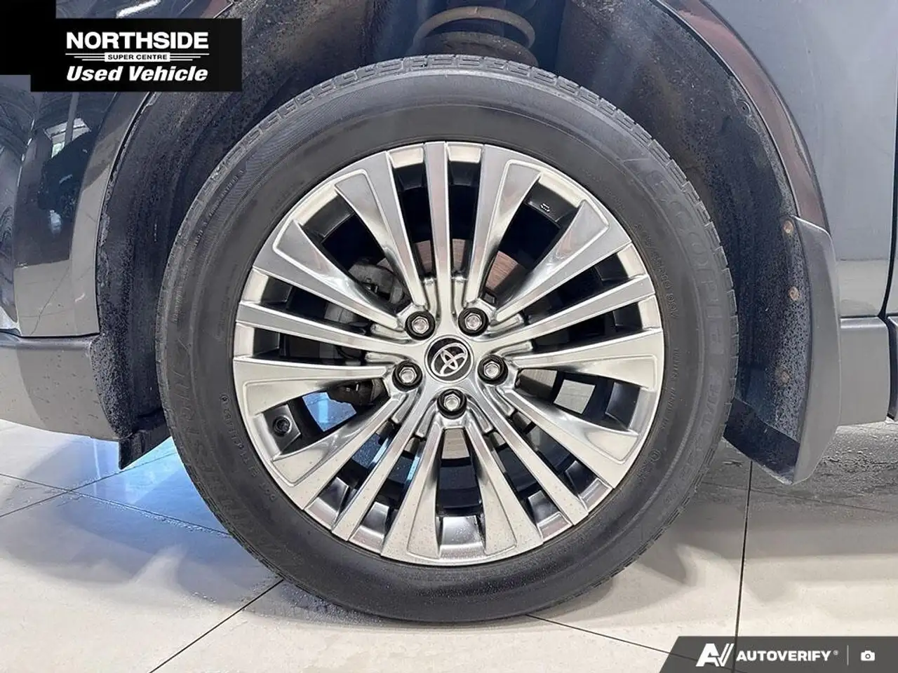 Toyota Venza снимка Toyota Venza
