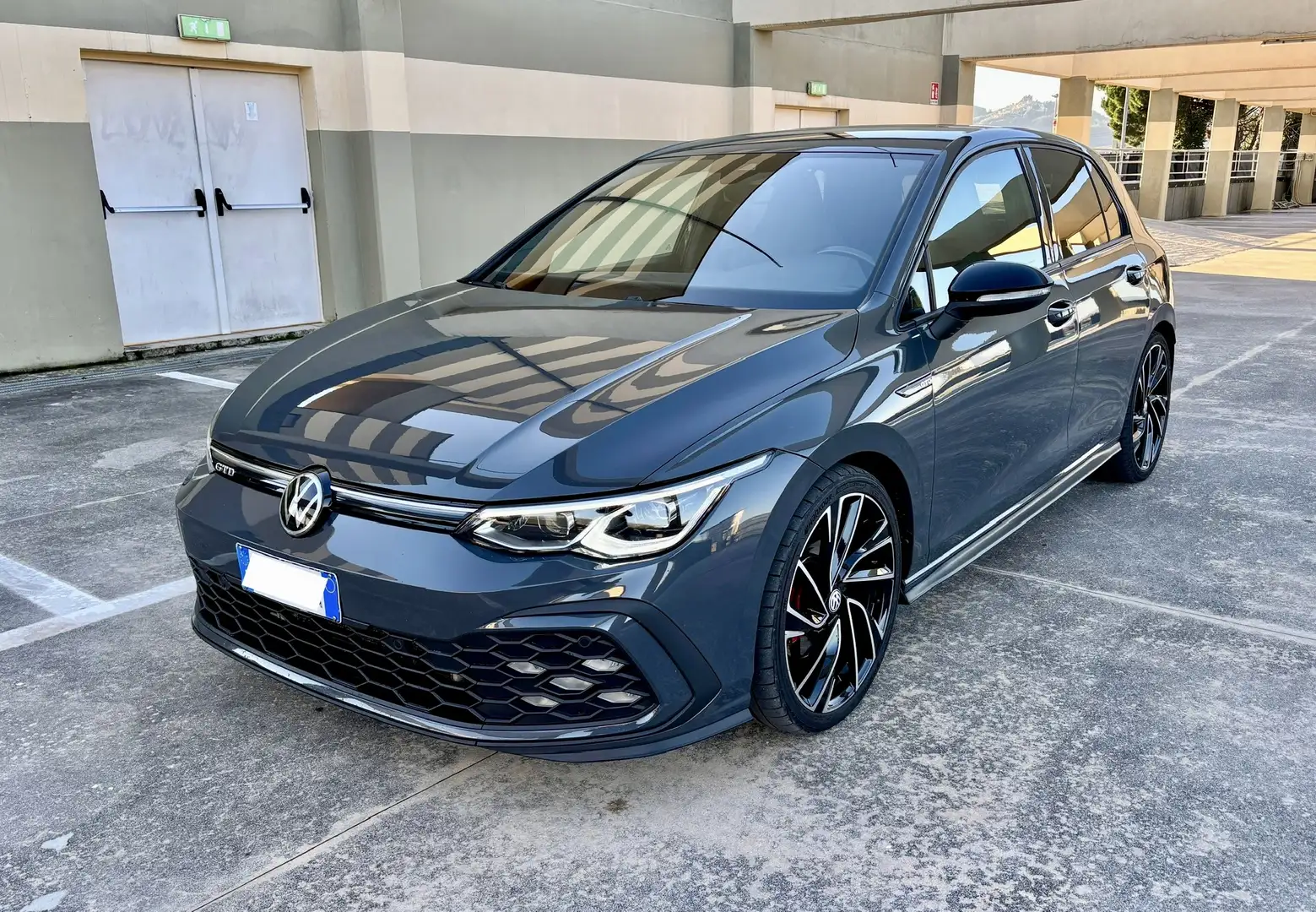 Volkswagen Golf GTD iq light 19 ambient light - 1