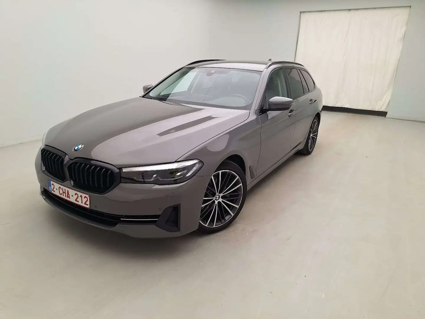 BMW 518 dA Touring Sportline CUIR-LED-NAVI-19\u0027-COCKPIT Gris - 2