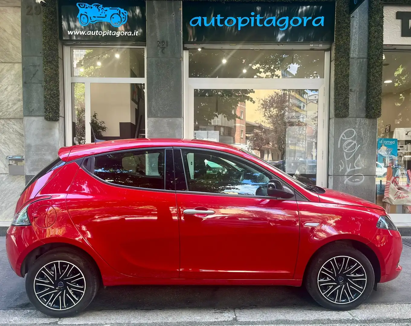 Lancia Ypsilon Ypsilon 1.0 firefly hybrid  s Rouge - 1