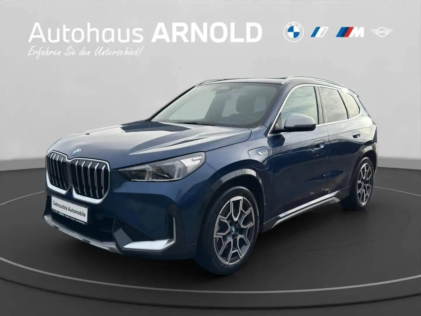 BMW X1 xDrive30e X-Line Pano HeadUp Stop&Go AHK Blau - 1