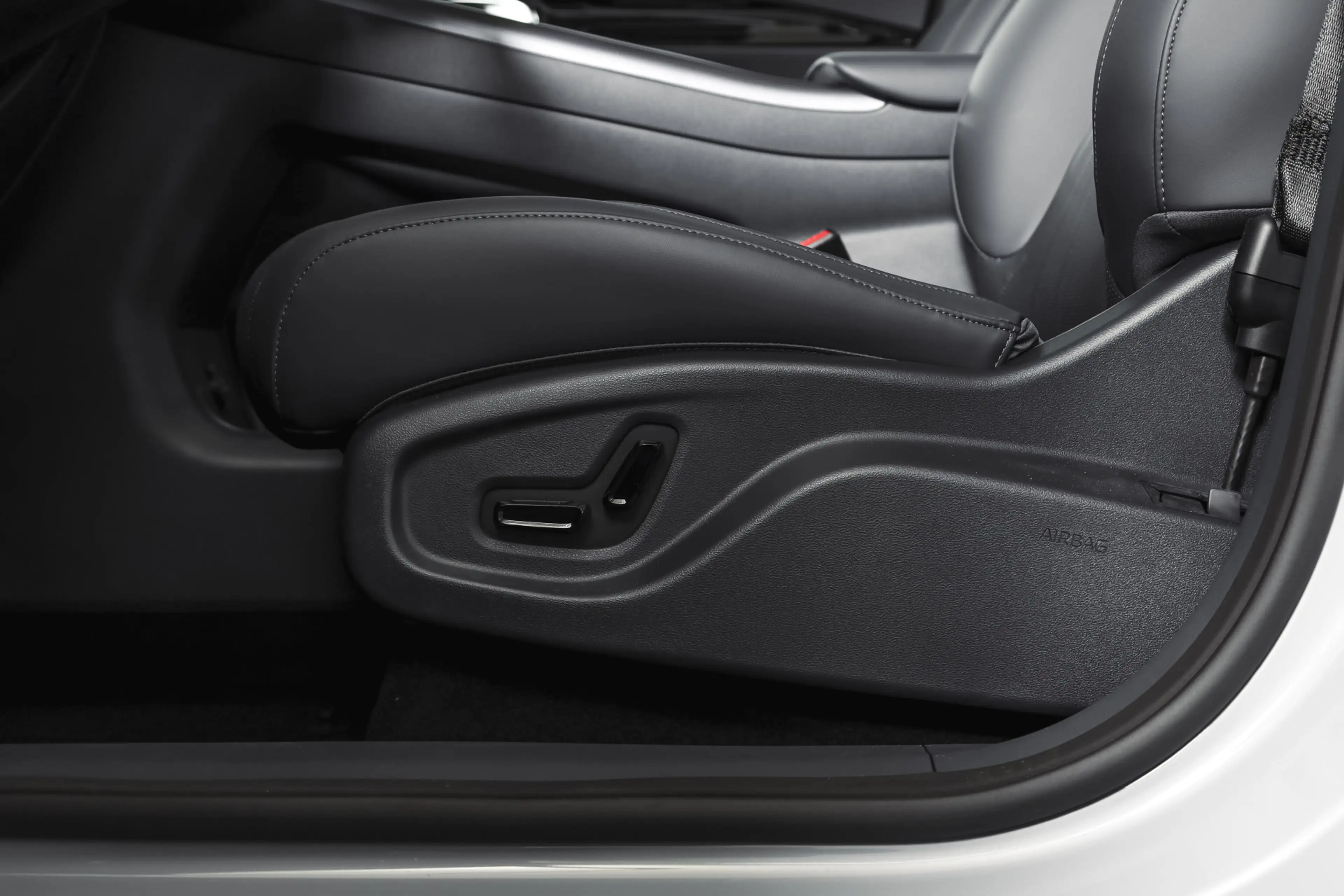 Geely E5 Max+ 68 kWh | Pano | 360 Camera | V2L | Warmtepomp — photo 17