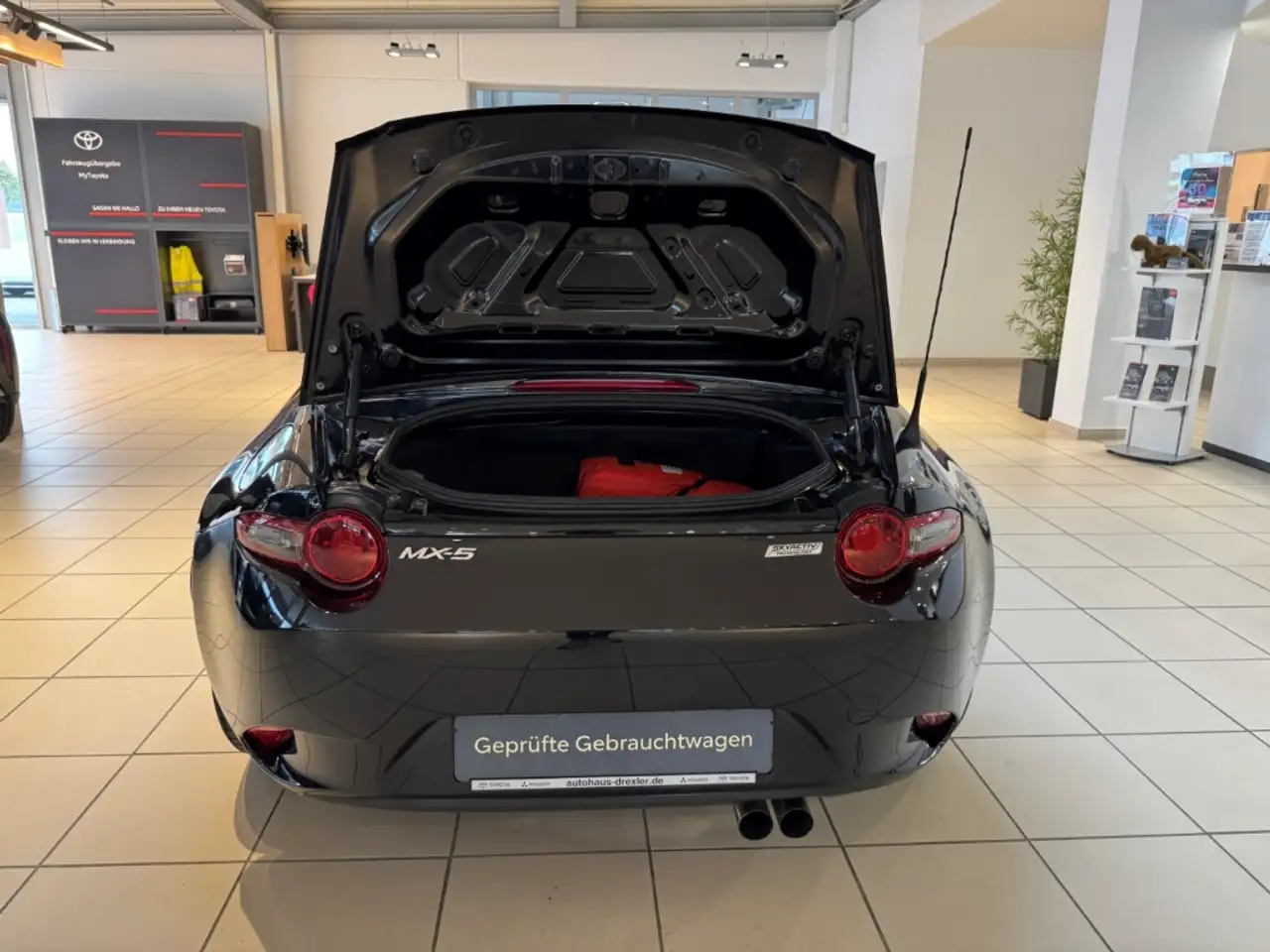 Mazda MX-5 Roadster — photo 29 sur 34